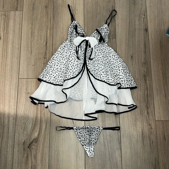New with Tags! Victoria’s Secret Polka Dot Lingerie Set - Picture 1 of 6